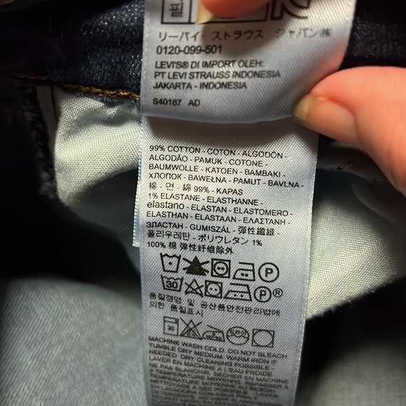 Levi’s 505 Straight Cut, Red Tag, Medium Dark Wash Jeans, Like New - Picture 12 of 13